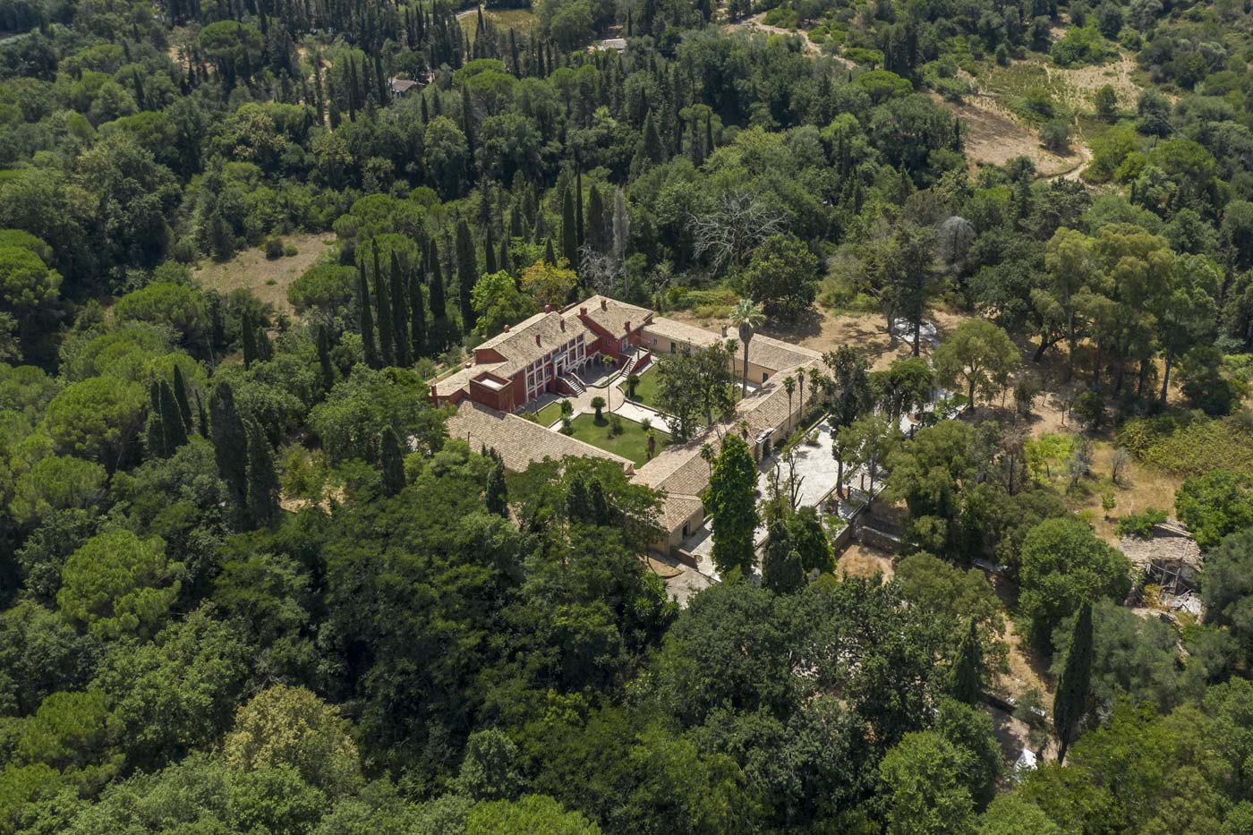 Kourkoumeli estate afra 1
