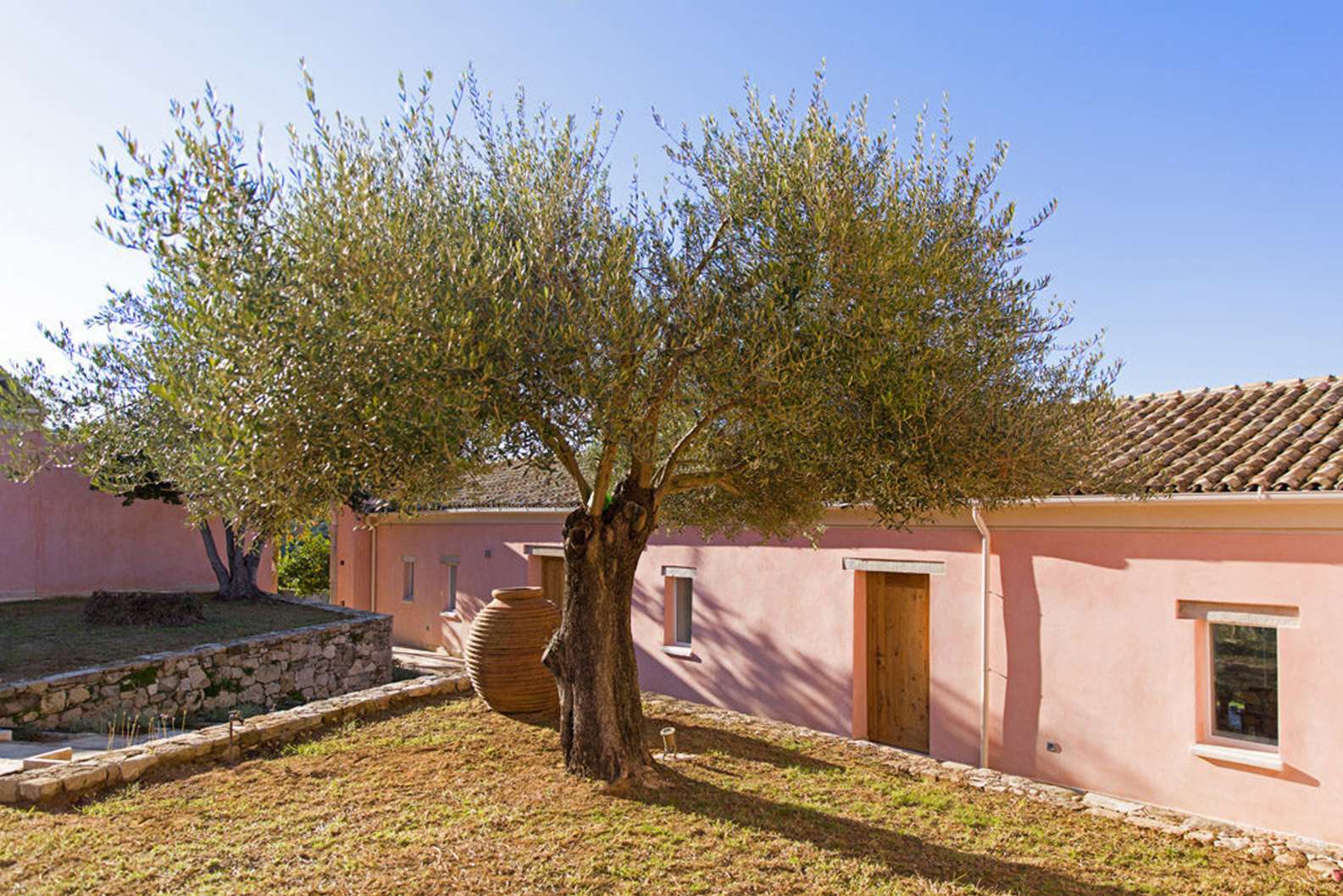 courti estate canonas architectural design